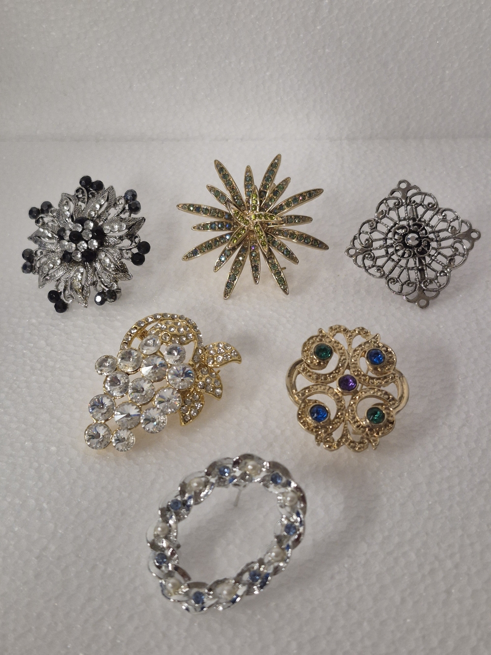 Lot of Six Vintage Brooches.Gold Silver Color